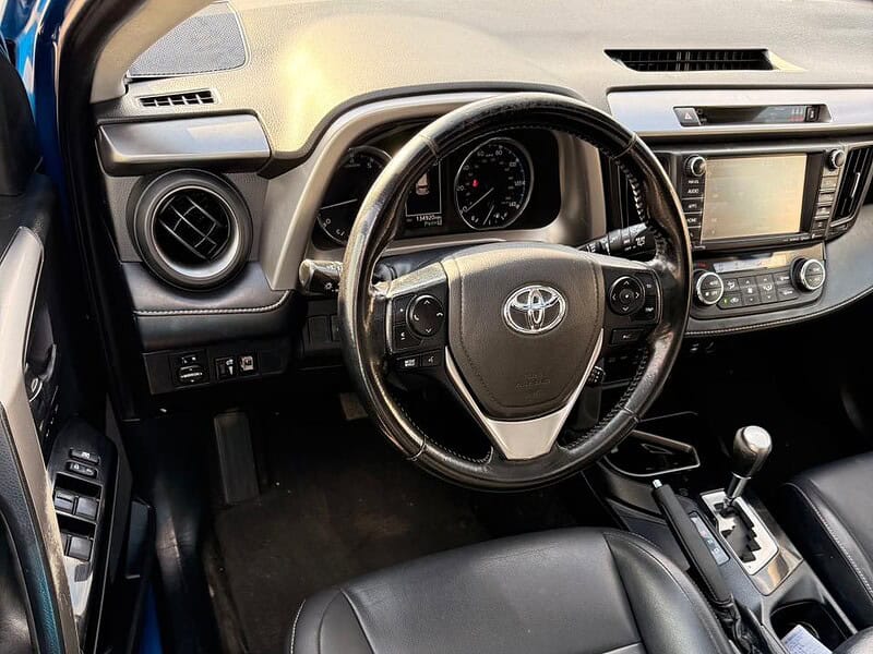 2018 TOYOTA RAV 4 LIMITED 2.5 litres V4 Cylinder Engine Blue Black SUV