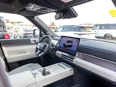 2025 BYD Leopard Titanium 7 Hybrid 4 Cylinder Engine Grey White SUV