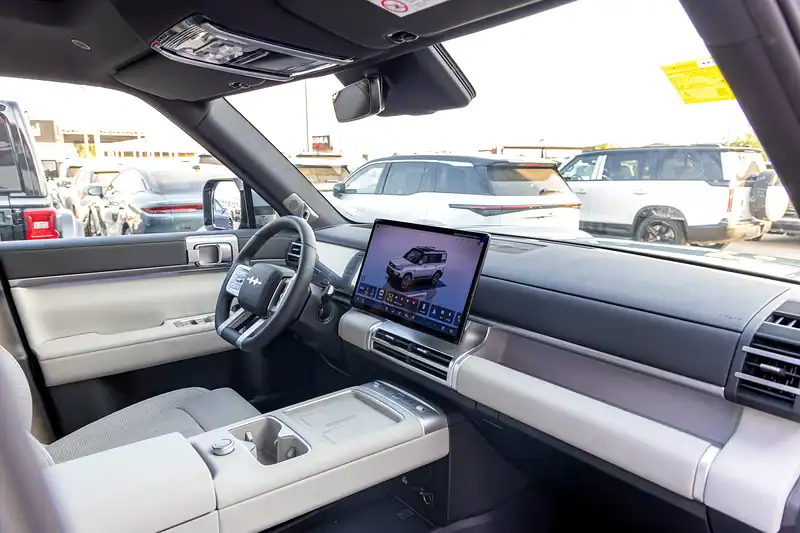 2025 BYD Leopard Titanium 7 Hybrid 4 Cylinder Engine Grey White SUV