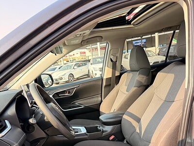 2024 TOYOTA RAV 4 XLE 2.5 liters V4 Cylinder Engine Petrol Grey Black SUV