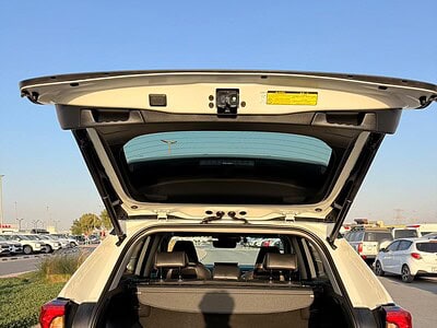 2021 TOYOTA RAV 4 2.0 L V4 Engine White Black SUV Full Option