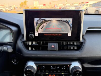 2024 TOYOTA RAV 4 XLE AWD 2.5 litre V4 Cylinder Engine Silver Black SUV