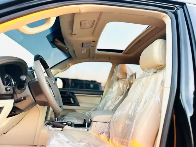 2019 Toyota Land Cruiser GXR 4.0L 6 Cylinders Engine Black Beige SUV GCC