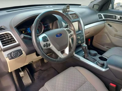 2012 Ford Explorer XLT 6 Cylinders Engine Black Beige SUV Neat and Clean Car