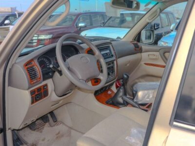 2005 TOYOTA LAND CRUISER GXR 2005 4.5L MANUAL Transmission Gold Beige SUV