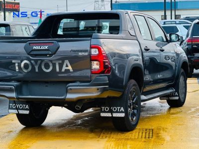 2025 Toyota Hilux Adventure 4.0L 6 Cylinders Engine Grey Black GCC Specs