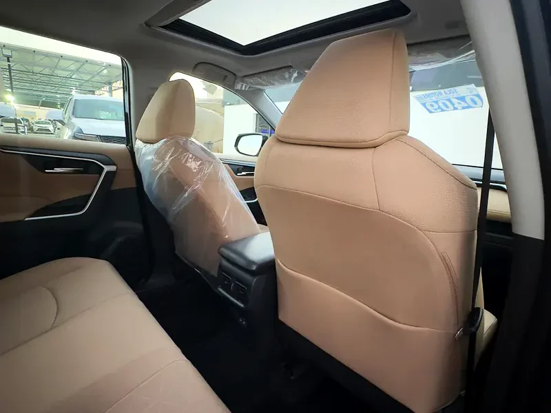 2025 Toyota Rav 4 XLE Hybrid 4 Cylinders Engine Black Beige SUV GCC Specs