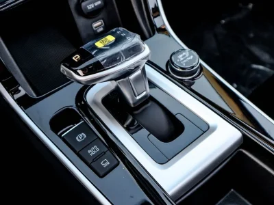 2025 Kia Seltos 1.5L 4 Cylinders AT Luxury Comfort Edition Grey Black Hatchback