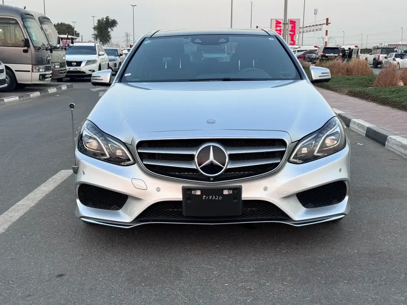 2015 Mercedes-Benz E-Class E 300 4matic 6 Cylinders Engine Silver Black Sedan