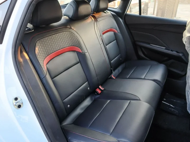 2025 MG 5 MG 5 1.5L 4 Cylinders 180 DVVT Full Option White Black Sedan