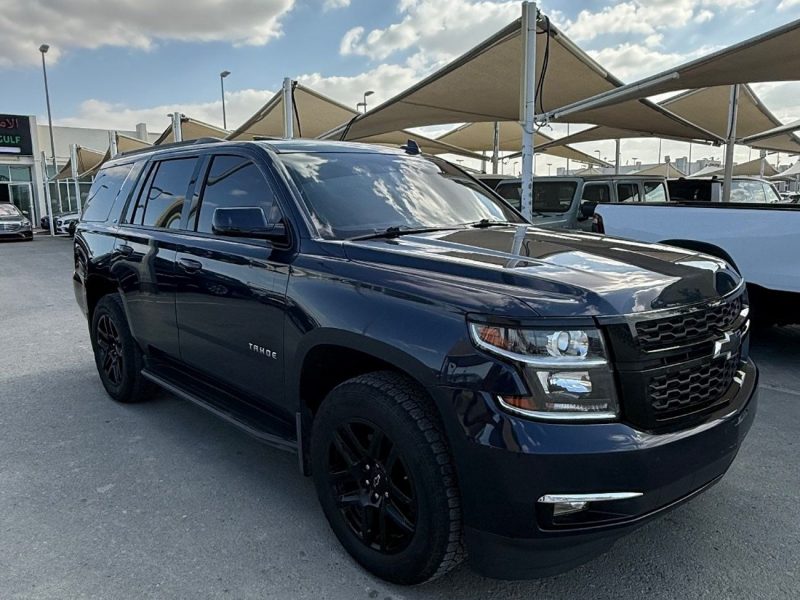2018 Chevrolet Tahoe 1LT 5.3L 8 Cylinders Engine Blue Black SUV