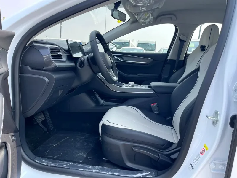 2025 BYD Destroyer 05 Other Hybrid 4 Cylinders Engine White Grey Sedan