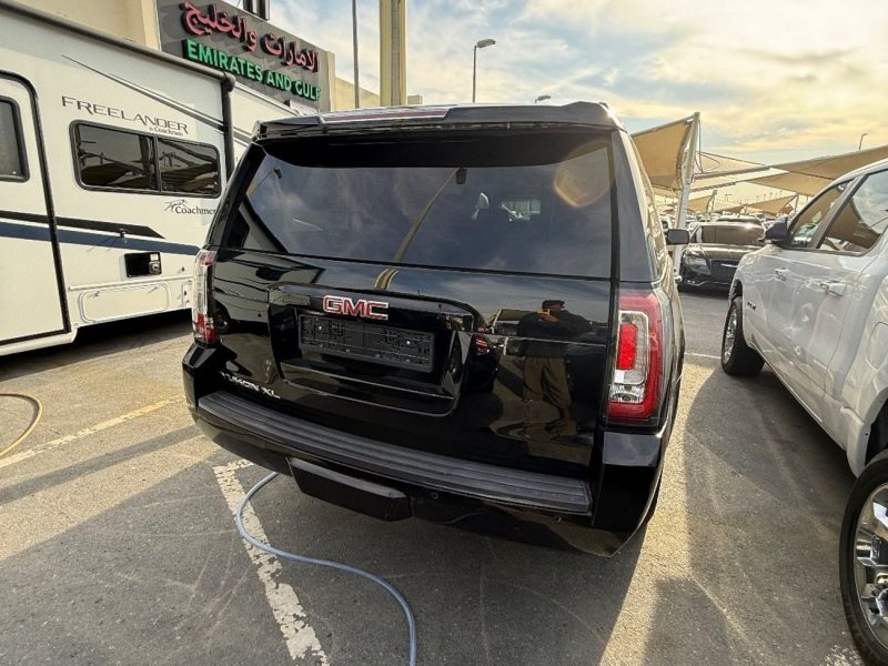 2019 GMC Yukon XL Denali 6.2 litres 8 Cylinders Engine Petrol Black SUV