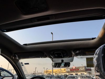 2025 Hyundai Elantra Elite 1.5L4 Cylinders Engine Petrol White Black Sedan