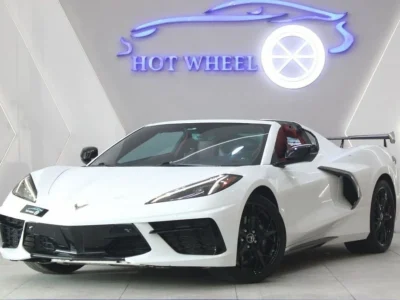 2020 Chevrolet Corvette 3LT 6.2L 8 Cylinders Engine Convertible White Maroon