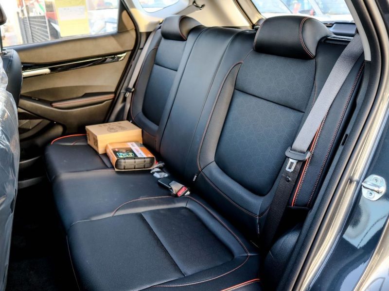 2025 Kia Seltos 1.5L 4 Cylinders AT Luxury Comfort Edition Grey Black Hatchback