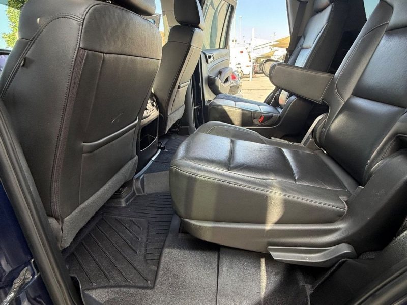 2018 Chevrolet Tahoe 1LT 5.3L 8 Cylinders Engine Blue Black SUV