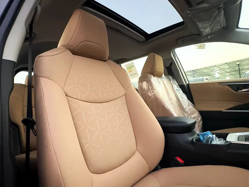2025 Toyota Rav 4 XLE Hybrid 4 Cylinders Engine Black Beige SUV GCC Specs