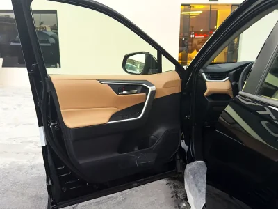 2025 Toyota Rav 4 XLE Hybrid 4 Cylinders Engine Black Beige SUV GCC Specs