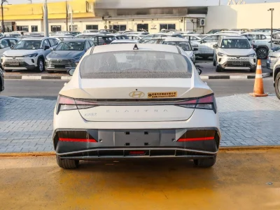 2025 Hyundai Elantra Elite 1.5L4 Cylinders Engine Petrol White Black Sedan