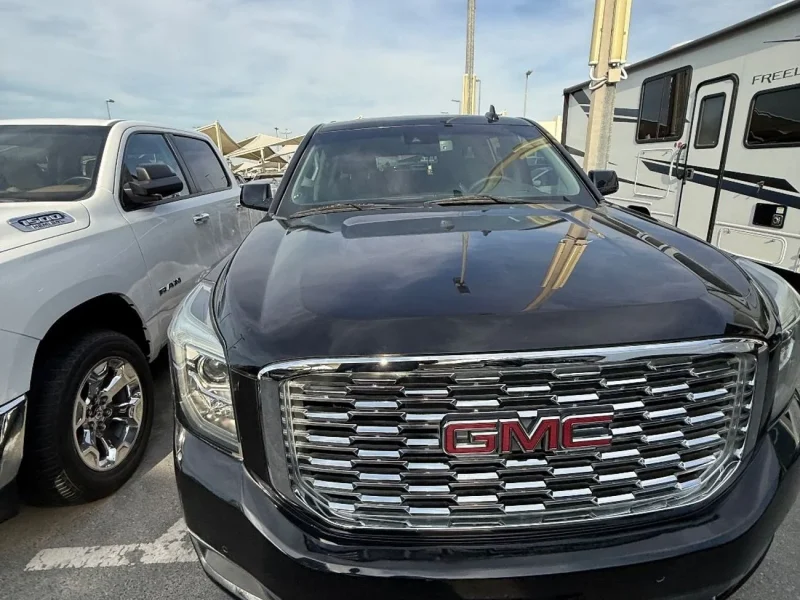 2019 GMC Yukon XL Denali 6.2 litres 8 Cylinders Engine Petrol Black SUV