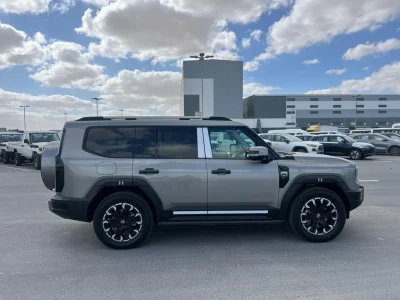 2026 Jetour G700 2.0L Turbo Engine Flagship Edition Hybrid Silver Beige SUV