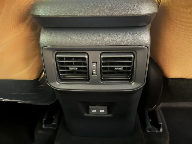 2025 Toyota Rav 4 XLE Hybrid 4 Cylinders Engine Black Beige SUV GCC Specs