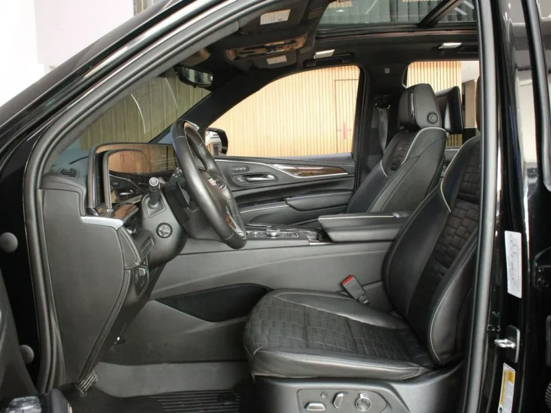 2023 Cadillac Escalade Sport Platinum 6.2L 4WD V8 Engine Black SUV Automatic