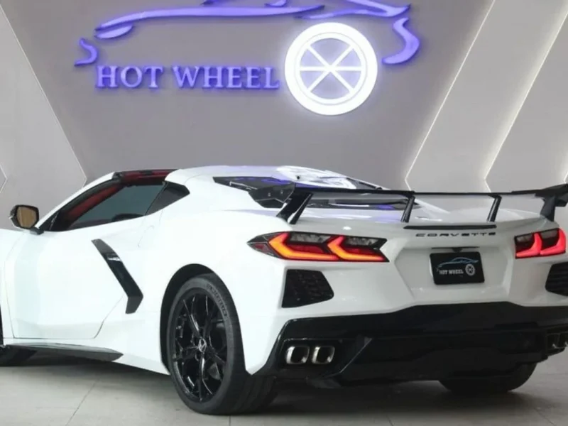 2020 Chevrolet Corvette 3LT 6.2L 8 Cylinders Engine Convertible White Maroon