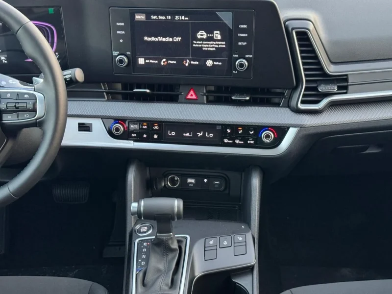 2025 Kia Sportage 2.0L 4 Cylinders Engine Petrol FWD White Black SUV