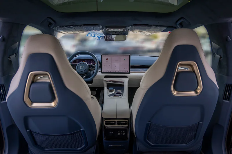 2024 Zeekr 001 Flagship AWD Black White SUV Electric Car 550 - 650 KM GCC Specs