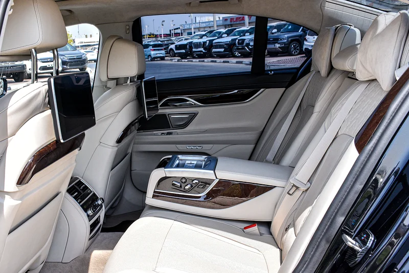 2017 BMW 7-Series 750i 8 Cylinders Engine Petrol Black Beige Sedan
