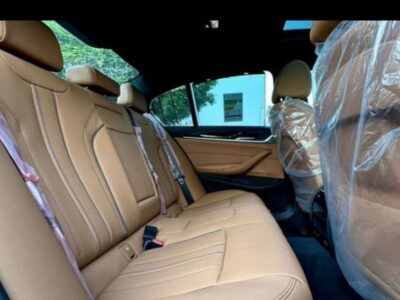 2024 BMW BMW B5 4.4L Twin-Turbocharged V8 Grey Brown Sedan