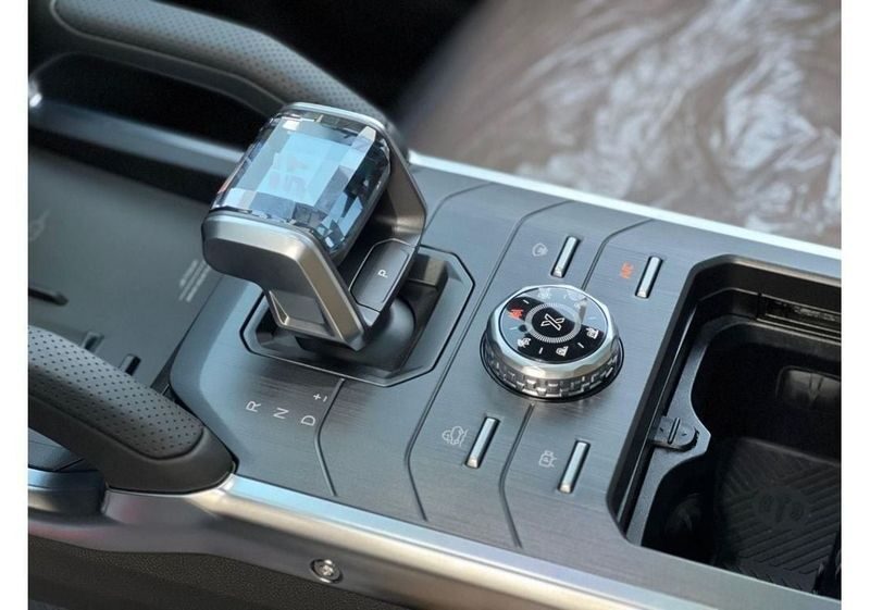 2024 Jetour T2 Std 2.0 litre 4 Cylinders Engine Automatic Black Tan SUV