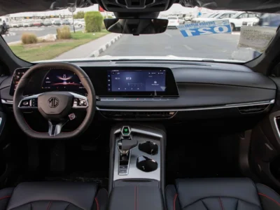 2025 MG 7 ELEGANCE SPORT PACKAGE SPOILER 1.5L 0KM White Green