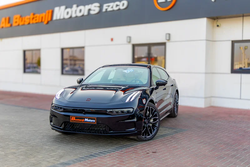 2024 Zeekr 001 Flagship AWD Black White SUV Electric Car 550 - 650 KM GCC Specs