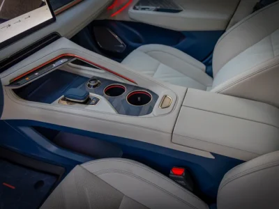 2024 Zeekr 001 Premium Grey White Sedan AWD Electric Car 550 - 650 KM GCC