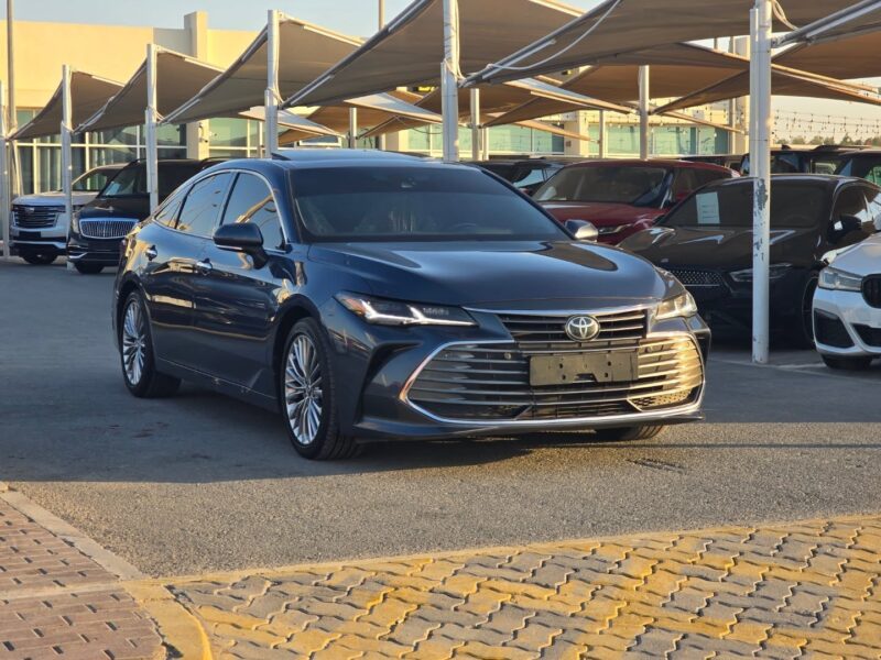2019 Toyota Avalon Limited 3.5-liter V6 Engine Grey Tan Sedan FWD