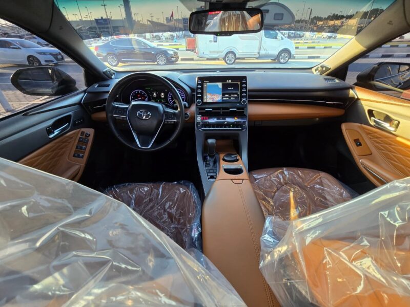 2019 Toyota Avalon Limited 3.5-liter V6 Engine Grey Tan Sedan FWD