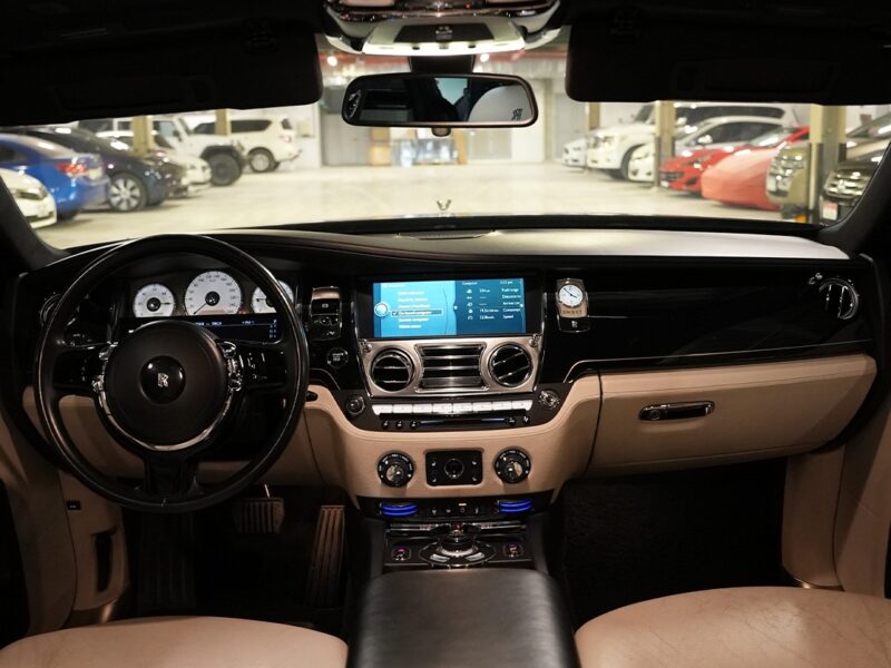 2013 Rolls-Royce Ghost 6.6L V12 Engine Grey Beige Luxury Sedan