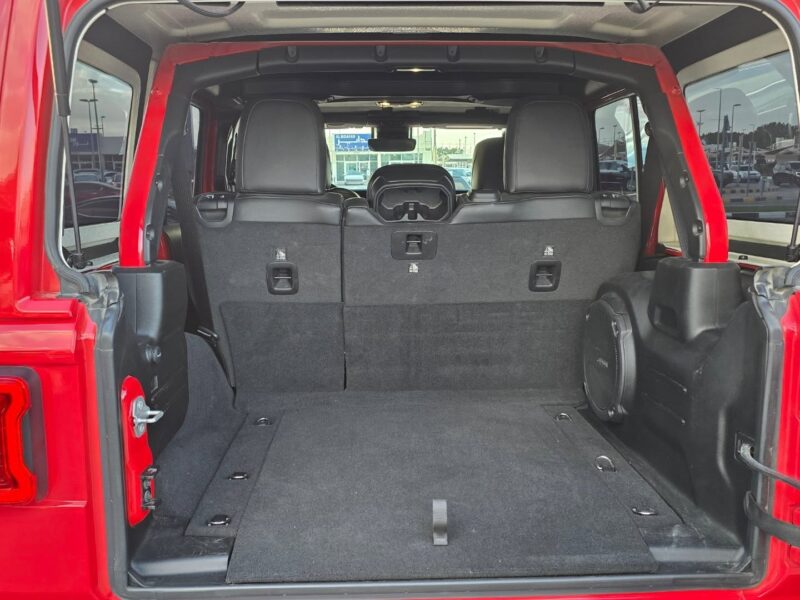 2022 Jeep Wrangler Unlimited Rubicon 392 6.4L V8 Red Black SUV