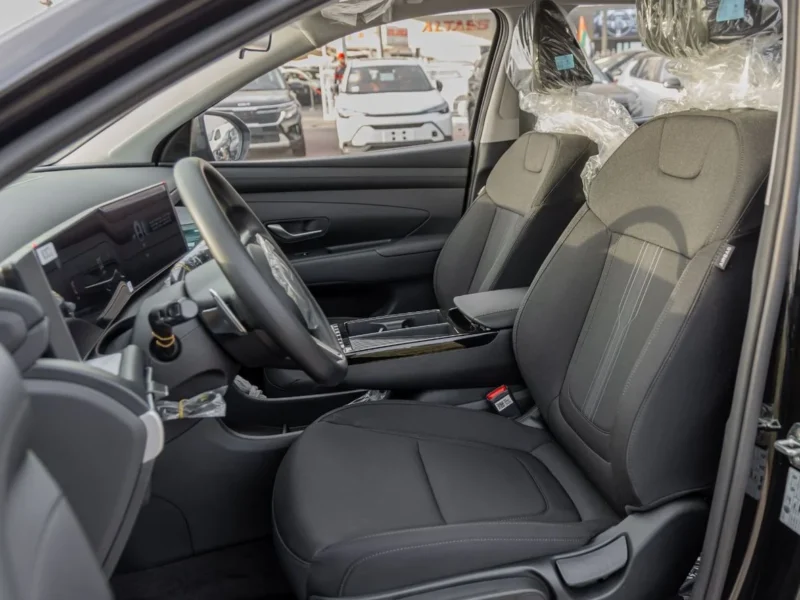 2025 Hyundai Tucson Hyundai 2025 L 1.5T 4 Cylinders Elite White Black SUV