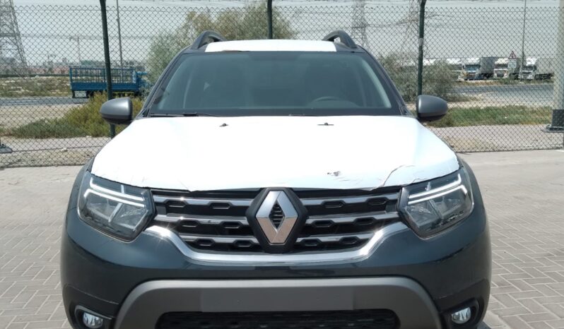 2023 Renault Duster 1.6 litre 4 Cylinder Engine Grey Black SUV
