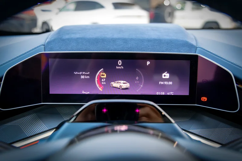 2024 Zeekr 001 Premium Grey White Sedan AWD Electric Car 550 - 650 KM GCC