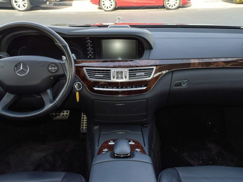 2008 Mercedes-Benz S63L AMG 6.2L Naturally aspirated 6.2-liter V8 Black Sedan