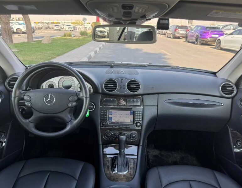 2006 Mercedes-Benz CLK350 3.5 Litres V6 Engine Silver Black Coupe RWD