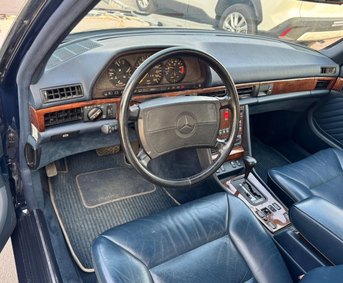 1991 Mercedes-Benz 560SEL 5.6 Liters V8 Engine Black Sedan RWD Clean Title