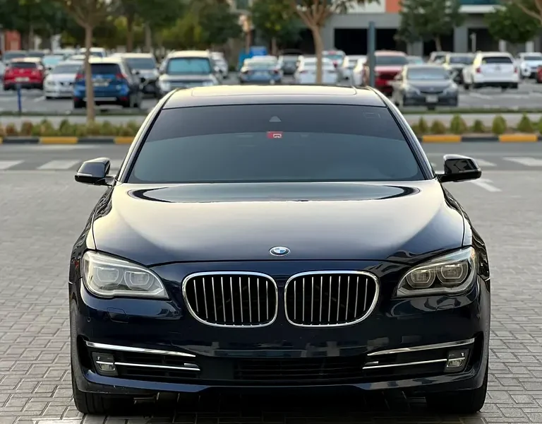 2014 BMW 7-Series 750i Exclusive 8 Cylinders Engine Blue Tan Sedan