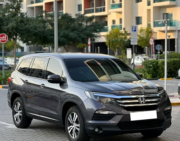 2018 Honda Pilot EX 6 Cylinders Engine Black Beige SUV GCC Specs