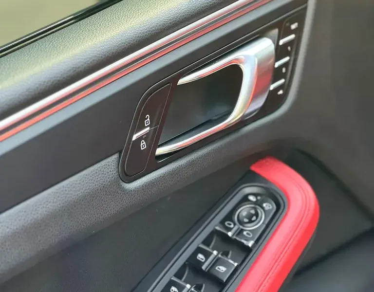 2020 Porsche Macan Standard 4 Cylinders Engine Black Red SUV GCC Specs